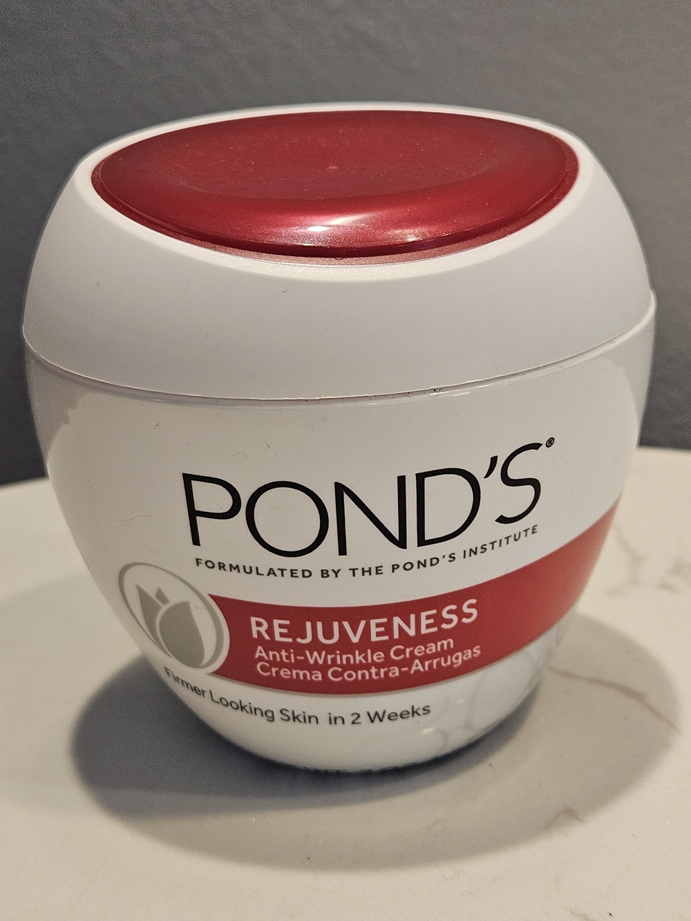 POND'S Rejuveness Anti-Wrinkle Cream - White & Red